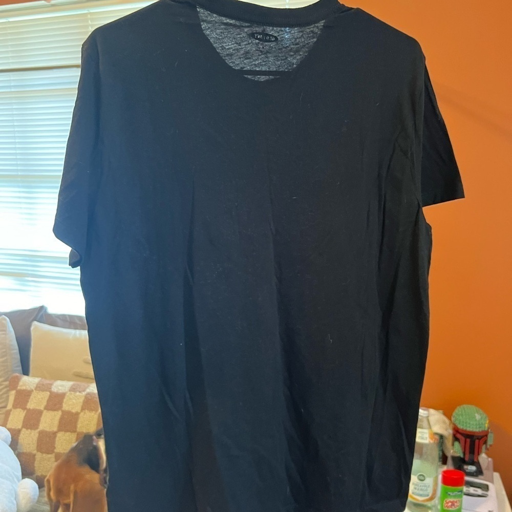 Old Navy Pocket Tee - Picture 3 of 3